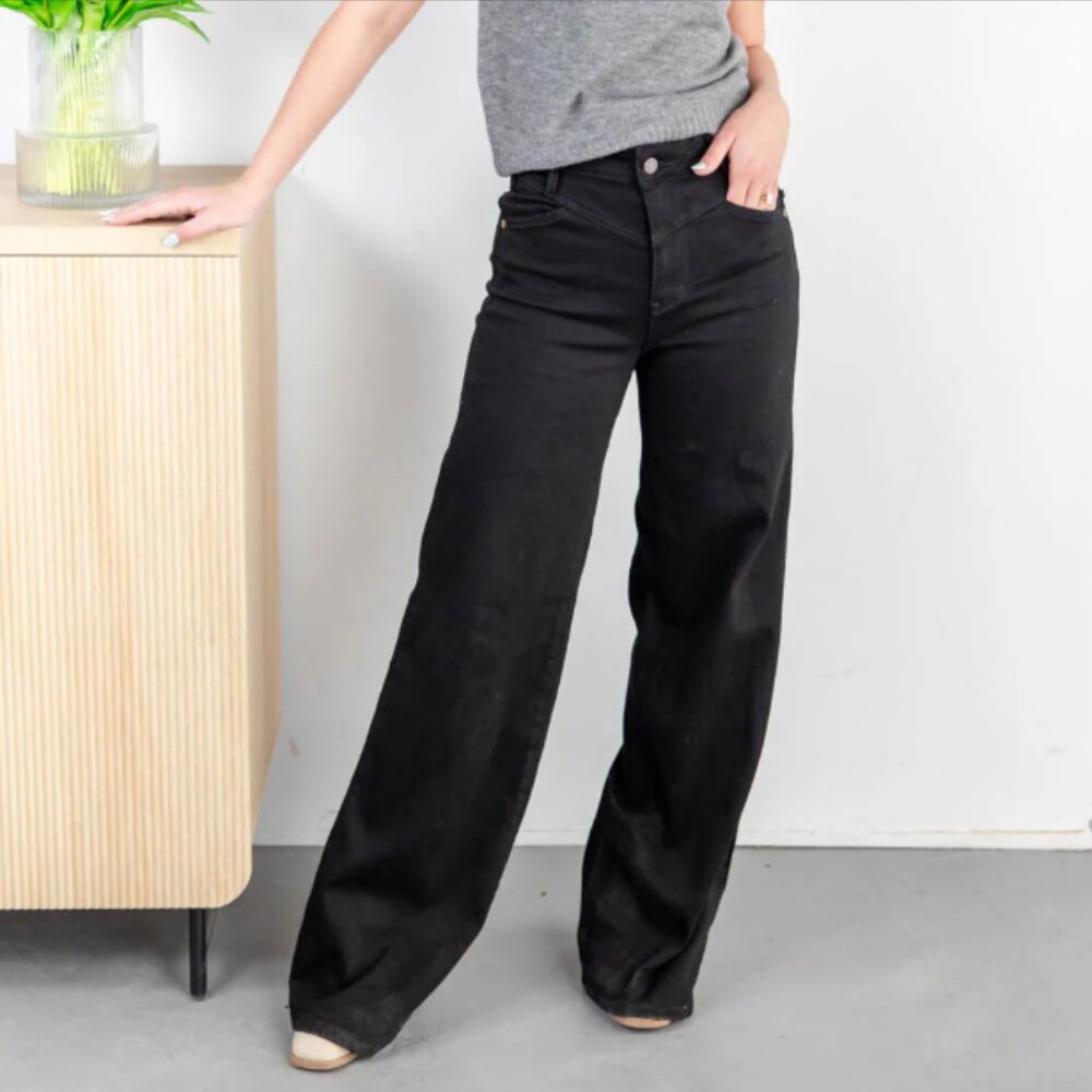 Black wide leg denim size 5/27